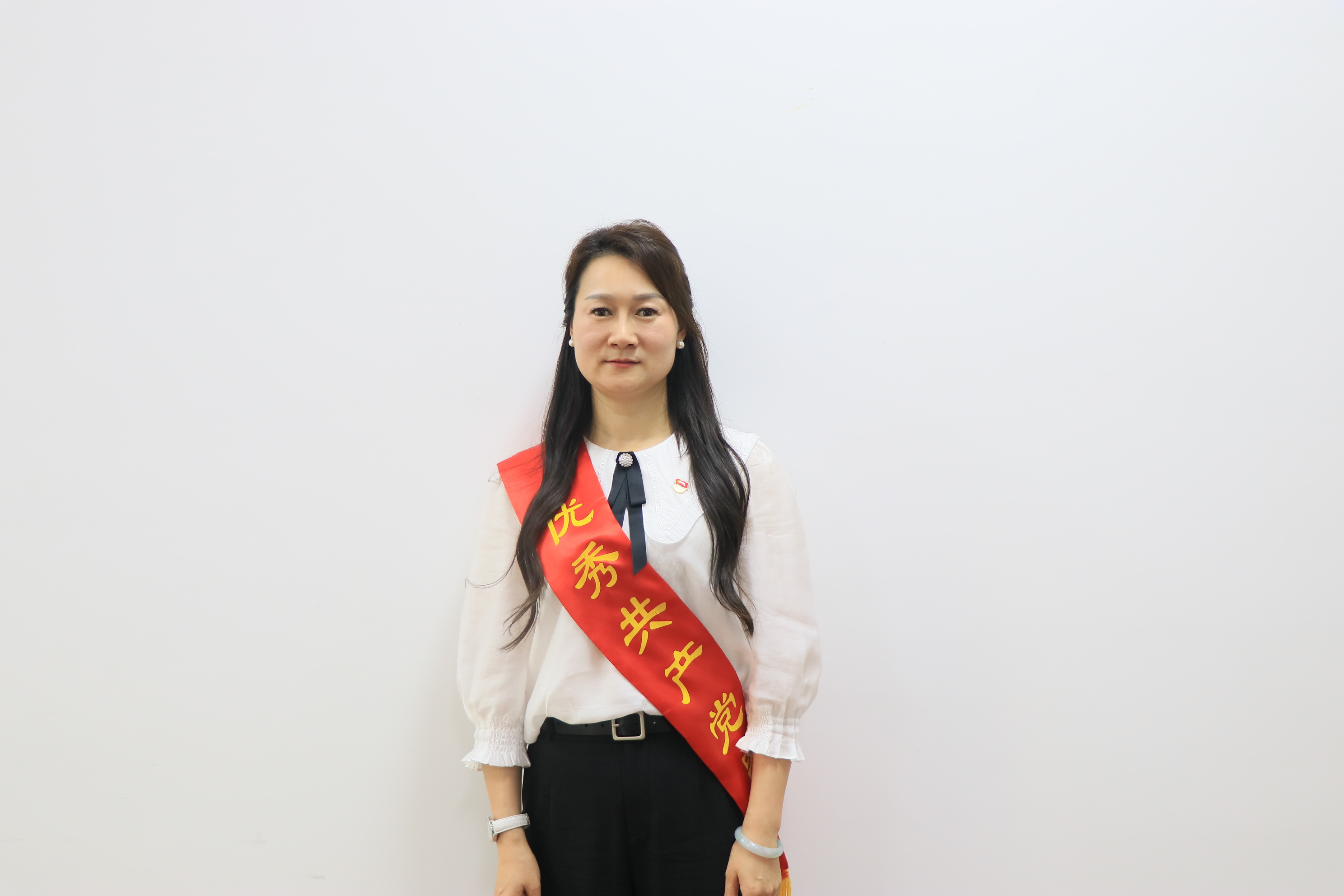 優(yōu)秀共產(chǎn)黨員 秦勤勤